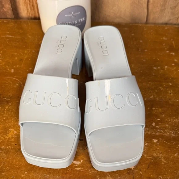 Gucci Authentic Women's Sky Blue Rubber Slides - Size 37 - Picture 3 of 12